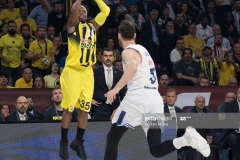 ISTANBUL, TURKEY - MAY 19:  Bobby Dixon, #35 of Fenerbahce Istanbul in action during the Turkish Airlines EuroLeague Final Four Semifinal A game between Fenerbahce Istanbul v Real  Madrid at Sinan Erdem Dome on May 19, 2017 in Istanbul, Turkey.  (Photo by Rodolfo Molina/Euroleague Basketball via Getty Images)