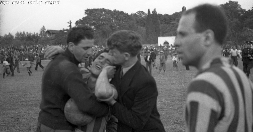 Yapı Kredi Bankası arşivinde Kadıköy ve Fenerbahçe fotoğraflarından bir seçme