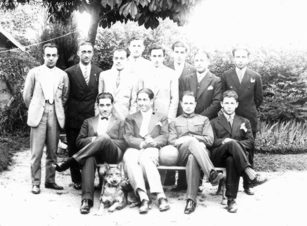 Yapı Kredi Bankası arşivinde Kadıköy ve Fenerbahçe fotoğraflarından bir seçme