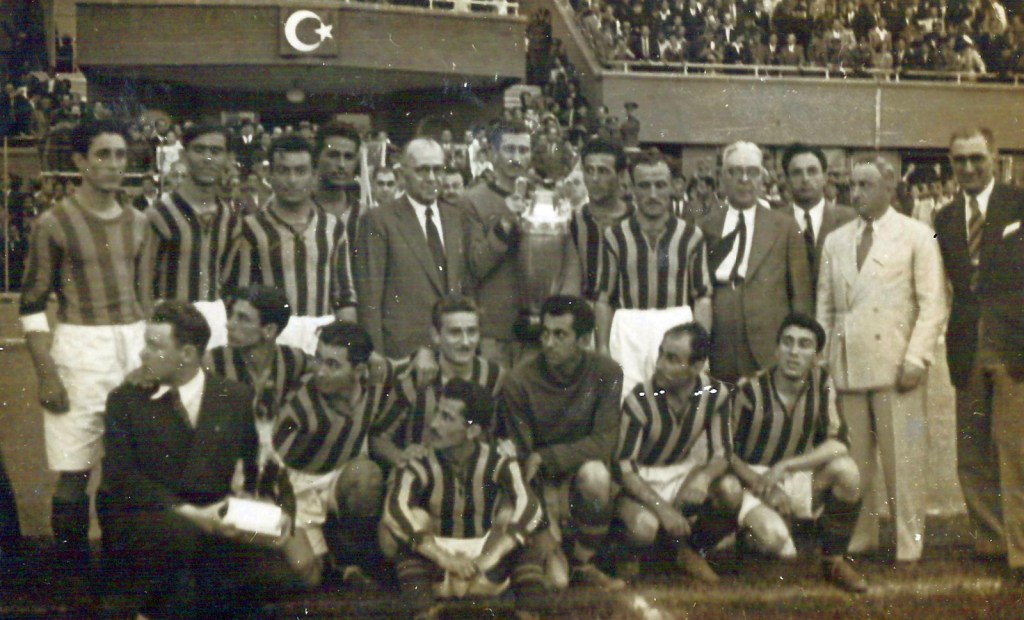 9 Eylül 2023 tarihinli Fenerbahçe Tüzük Olağanüstü Genel Kurulu'nda sergilenen fotoğraflar.