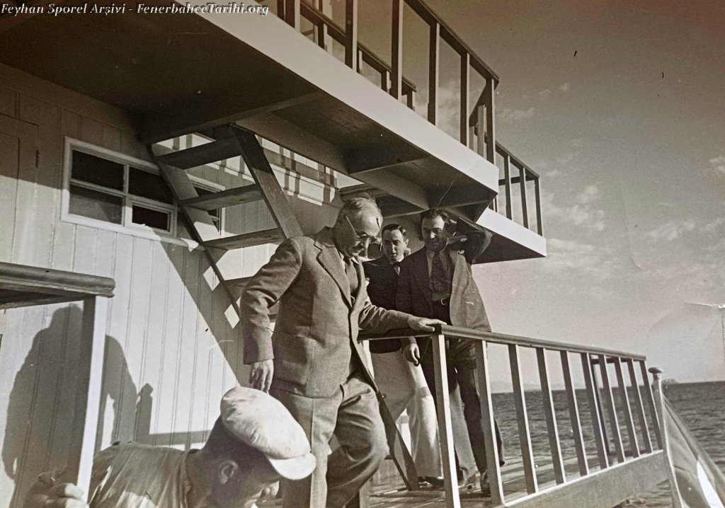 Zeki Rıza Sporel Arşivi