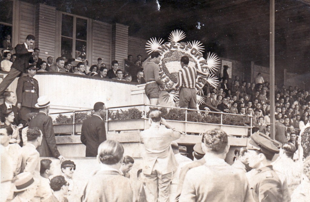 9 Eylül 2023 tarihinli Fenerbahçe Tüzük Olağanüstü Genel Kurulu'nda sergilenen fotoğraflar.