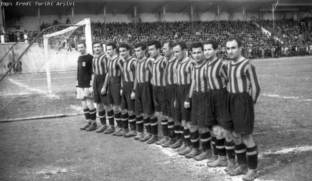 Yapı Kredi Bankası arşivinde Kadıköy ve Fenerbahçe fotoğraflarından bir seçme