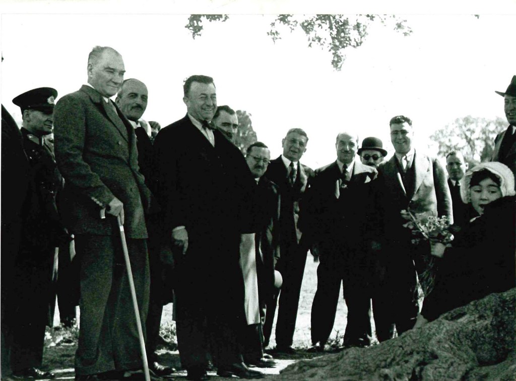 9 Eylül 2023 tarihinli Fenerbahçe Tüzük Olağanüstü Genel Kurulu'nda sergilenen fotoğraflar.