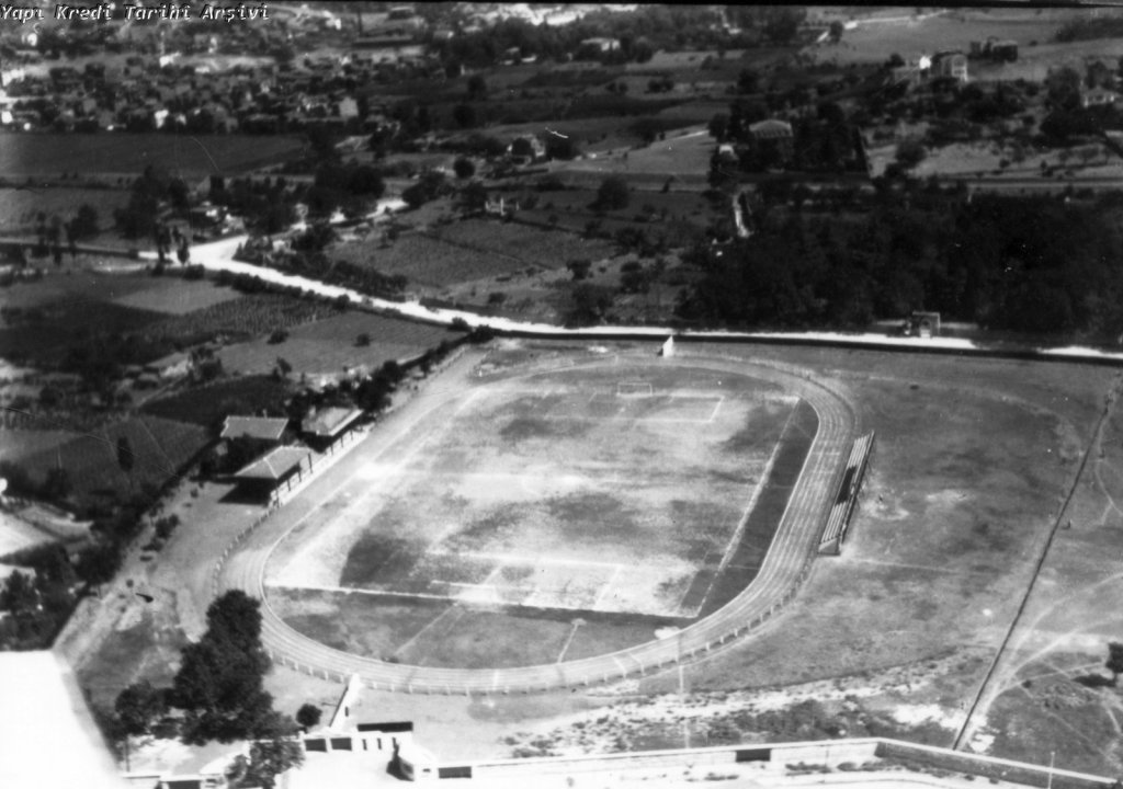 Yapı Kredi Bankası arşivinde Kadıköy ve Fenerbahçe fotoğraflarından bir seçme