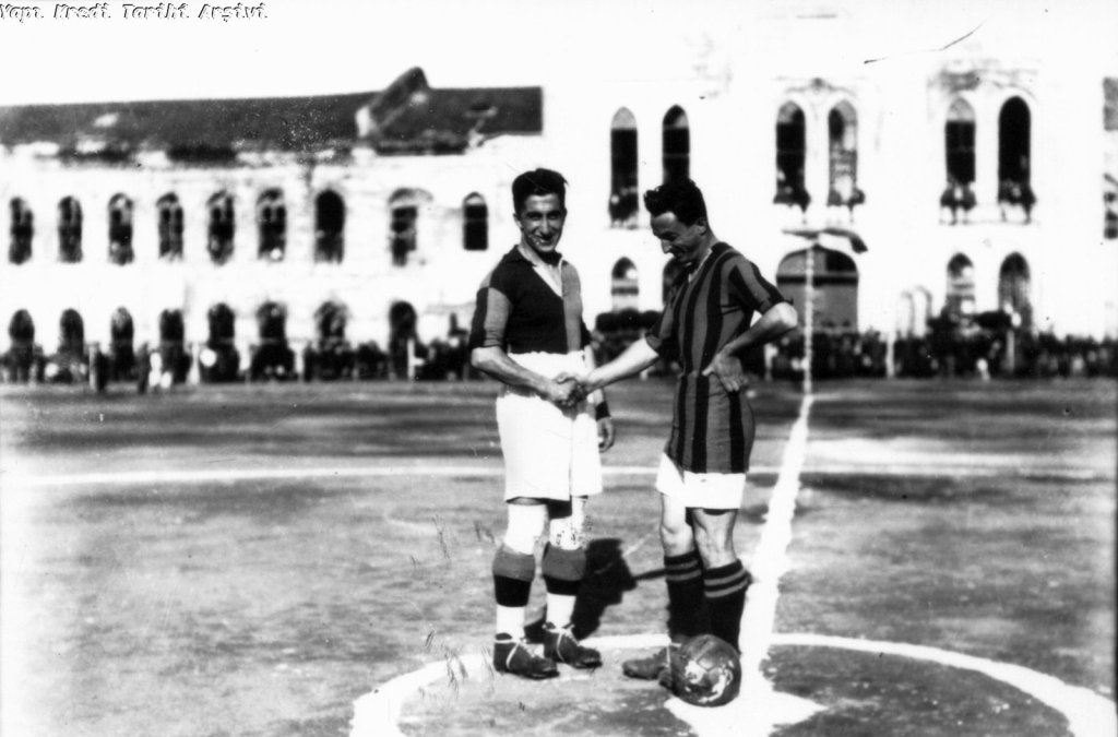 Yapı Kredi Bankası arşivinde Kadıköy ve Fenerbahçe fotoğraflarından bir seçme
