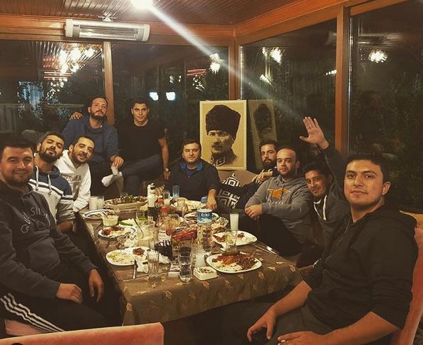 Dededen ve Babadan Fanatik