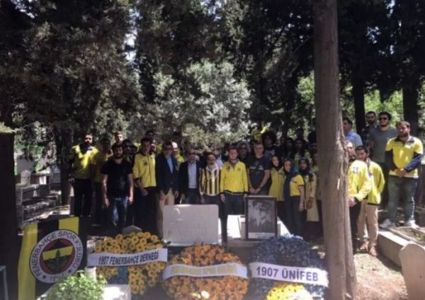 Necip Okaner'in Mezarını Bulan Adam