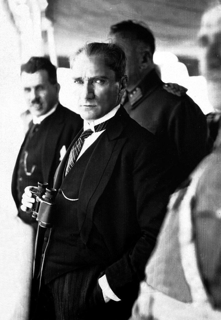 9 Eylül 2023 tarihinli Fenerbahçe Tüzük Olağanüstü Genel Kurulu'nda sergilenen fotoğraflar.