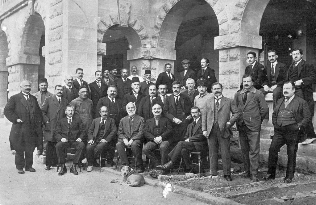 9 Eylül 2023 tarihinli Fenerbahçe Tüzük Olağanüstü Genel Kurulu'nda sergilenen fotoğraflar.