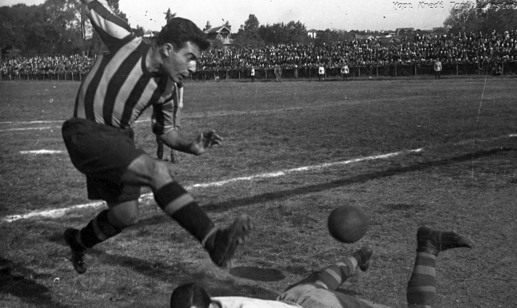 Yapı Kredi Bankası arşivinde Kadıköy ve Fenerbahçe fotoğraflarından bir seçme